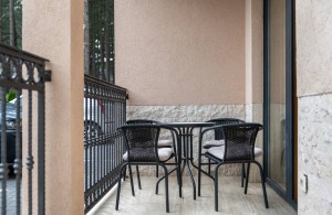 thumb_3337043_12.jpg