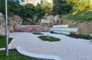 thumb_3337233_-sestosoban-220m2-dedinje-velisava-vulovica-dvoriste--1-.jpg