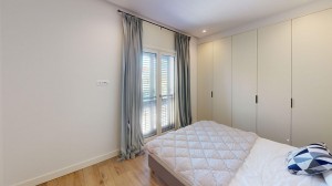 thumb_3345318_3b101-bedroom.jpg