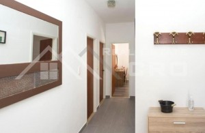 thumb_3349431__terraces_and_a_garage_in_a_peaceful_atmosphere_for_sale.jpg