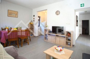 thumb_3349431_erraces_and_a_garage_in_a_peaceful_atmosphere_for_sale_6.jpg
