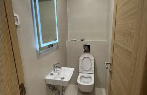 thumb_3350406_8.jpg