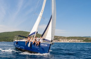 thumb_3364907_sailing11.jpg