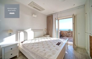 thumb_3365252_bedroom1.jpg
