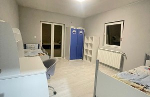 thumb_3370750_9.jpg