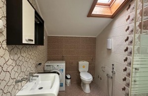thumb_3372782_10.jpg