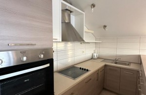 thumb_3372782_9.jpg