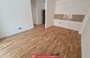 thumb_3373408_kamin-nekretnine_3.jpg