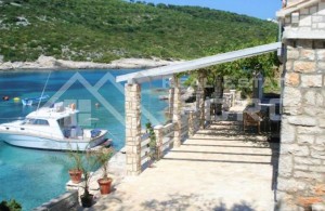 thumb_3377977_nal_house_in_a_quiet_bay_first_row_to_the_sea_for_sale_3.jpg