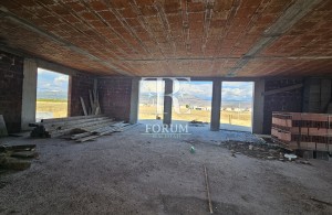 thumb_3383776_10.jpg