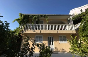 thumb_3386104_happymontenegro.house25.jpg