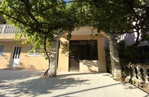 thumb_3386104_happymontenegro.house27.jpg