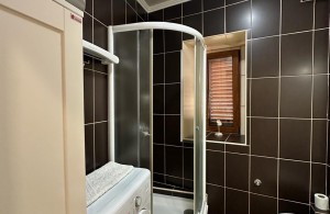 thumb_3389786_9.jpg