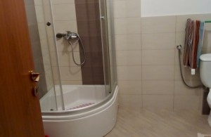 thumb_3391681_8.jpg