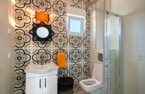 thumb_3402190_bathroom-2-01.jpg