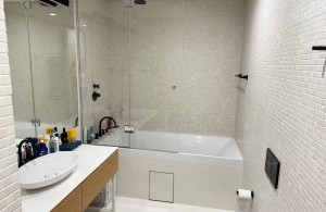 thumb_3406569_9.jpg