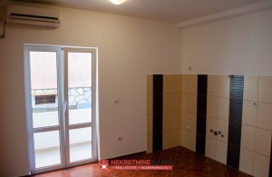 thumb_3408391_bijela-js-kamin-agencija_2.jpg