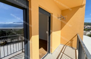 thumb_3414595_9.jpg