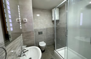 thumb_3419518_9.jpg