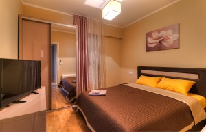 thumb_3423592_bedroom-2-1.jpg