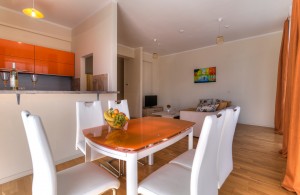 thumb_3424486_living-room-4.jpg