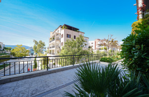 thumb_3428016_apartment-in-porto-montenegro-for-sale-25.jpg