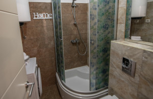 thumb_3432164_8.jpg
