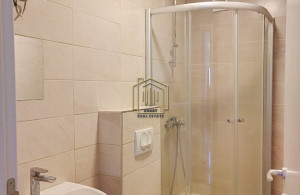 thumb_3441595_7.jpg