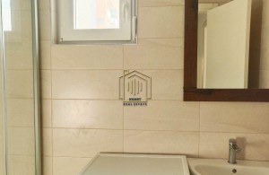 thumb_3441595_9.jpg