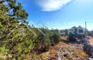 thumb_3448122__plot_in_a_peaceful_location_vicinity_of_trogir_for_sale.jpg