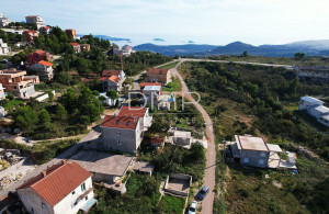 thumb_3451729_dji_0698-hd.jpg