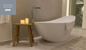 thumb_3452604_master-bathroom-2.jpg