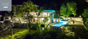 thumb_3452604_villa-by-night-2.jpg