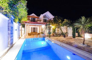 thumb_3458077_villa-tivat-50.jpg