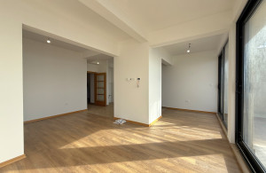 thumb_3469917_4-min.jpg