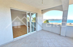 thumb_3472405_with_a_spacious_loggia_and_stunning_sea_views_for_sale_5.jpg