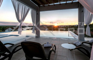 thumb_3482522_rtments_with_a_shared_pool_and_stunning_views_for_sale_1.jpg