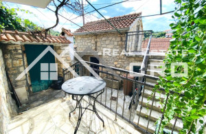 thumb_3484411_n_inner_courtyard_in_the_heart_of_the_village_for_sale_2.jpg