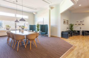 thumb_3494963_regus-business-lounge.jpg