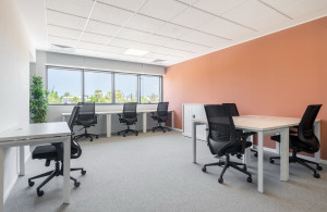 thumb_3494963_spaces-large-office-2.jpg