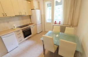 thumb_3498598_mihajlokitchen.jpg