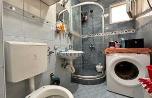 thumb_3499750_untitled-design--8-.jpg