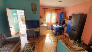 thumb_3502716_cetinje-stan-bez-dozvole_11.jpg