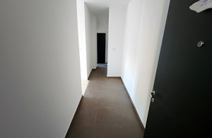 thumb_3505882_9.jpg