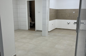 thumb_3505898_2.jpg