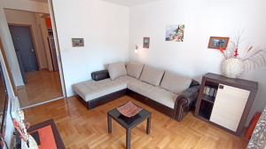 thumb_3506872_4.jpg