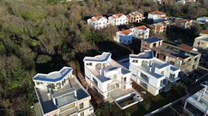 thumb_3525319_vila1.jpg