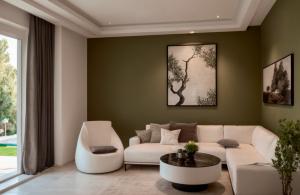 thumb_3526688_copy-of-interior2--4-.jpg