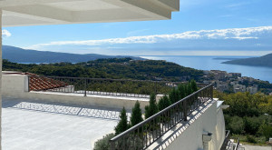 thumb_3530381_herceg-novi-topla-luxstan-02-1740x960-c-center.jpg