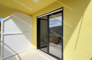 thumb_3531727_8.jpg